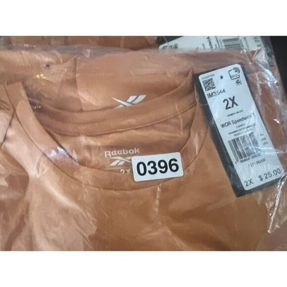 Reebok Women’s Speedway T-shirt Peach Fuzz Color 2X NWT $25 MSRP - Picture 11 of 11